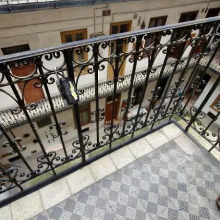 Apartment Pretty Flat In The Center Budapest