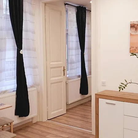 Pretty Flat In The Center Apartment *
