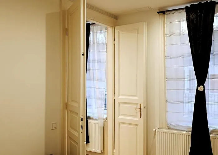 Pretty Flat In The Center Apartment